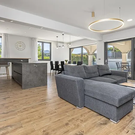 Eden Luxury Čisla