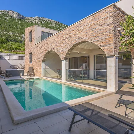 Vila Eden Luxury Čisla